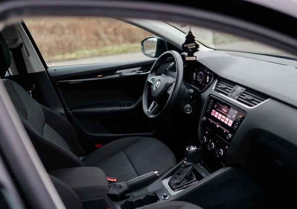 Skoda Octavia cena 82900 przebieg: 36700, rok produkcji 2019 z Kobyłka małe 326
